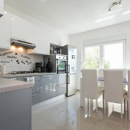 Apartman Mark Apartment