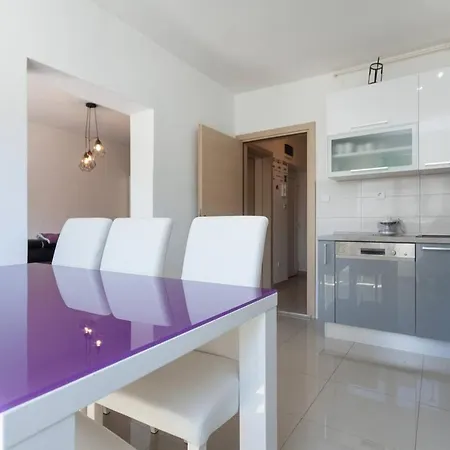 Apartment Apartman Mark