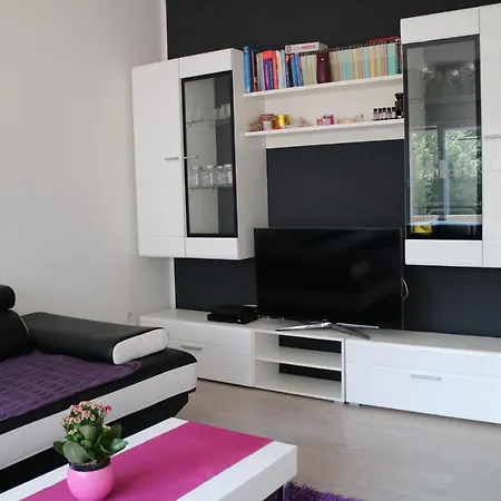 Apartment Apartman Mark